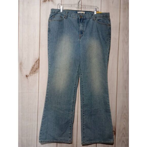 Fashion‎ Bug Jeans Ladies 22W Light Wash Straight Leg - Picture 1 of 8